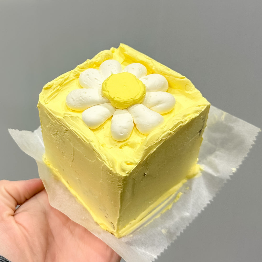 Mini Berry Cake | Lemon Curd | Vanilla Buttercream